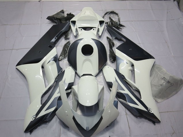 White and Silver 2004-2005 CBR1000RR Motorcycle Fairings